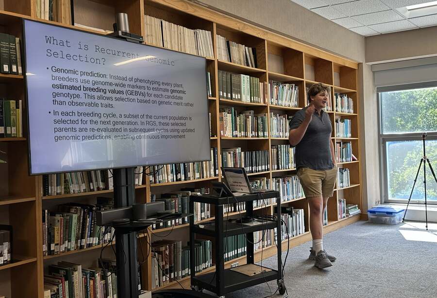 Zach Anderson, Southern Regional Science Coordinator for TACF“Recurrent Genomic Selection as a Tool for Restoration.”